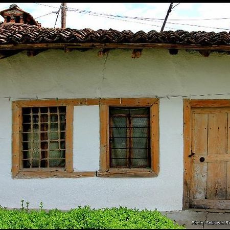 Bujtina Zhaveli Bed & Breakfast Gjakova Eksteriør bilde